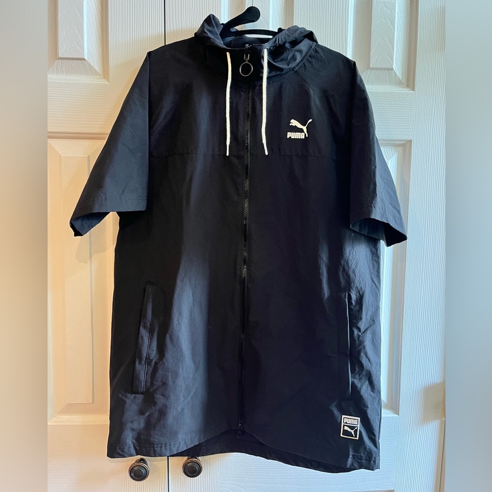 Short sleeve windbreaker